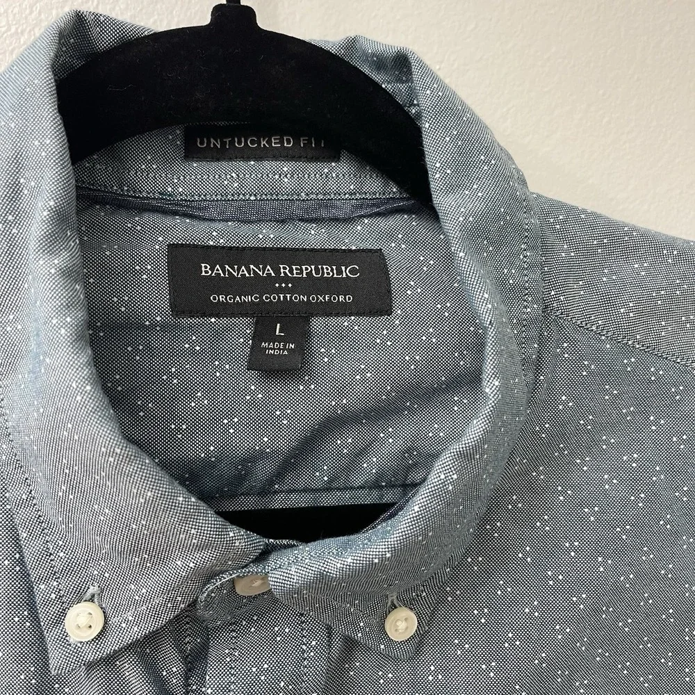 Banana Republic Men's Blue Long Sleeve Button Up Large Untucked Fit